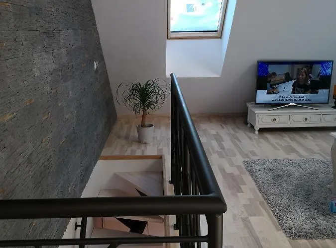 Kuninga 24 פארנו