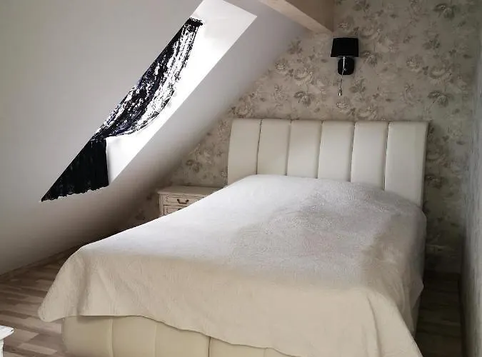 Kuninga 24 * פארנו